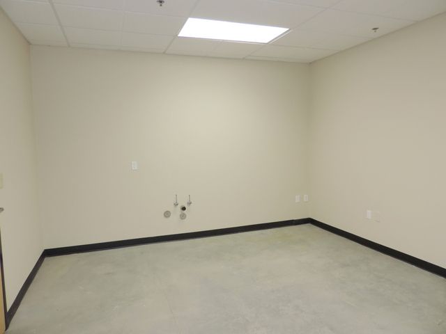 2700 Pepsi Way, Aztec, NM 87410